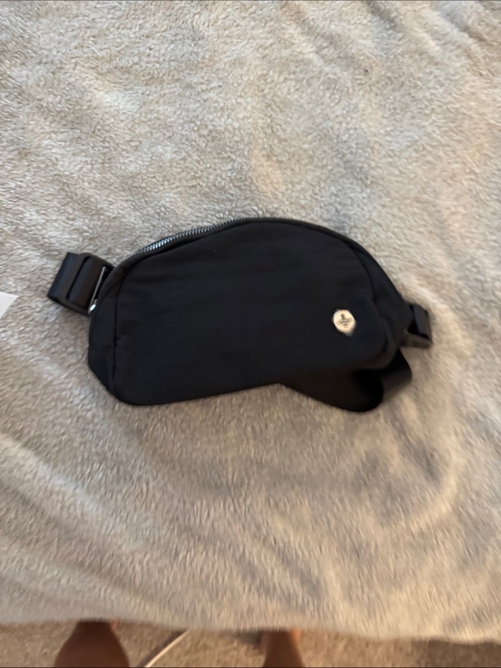 HALARA Black Crossbody Belt Bag